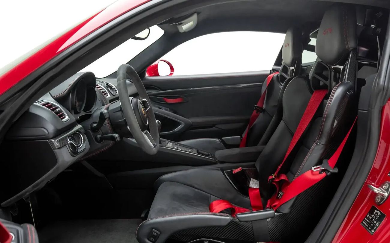 Porsche Cayman GT4 - GCC Spec