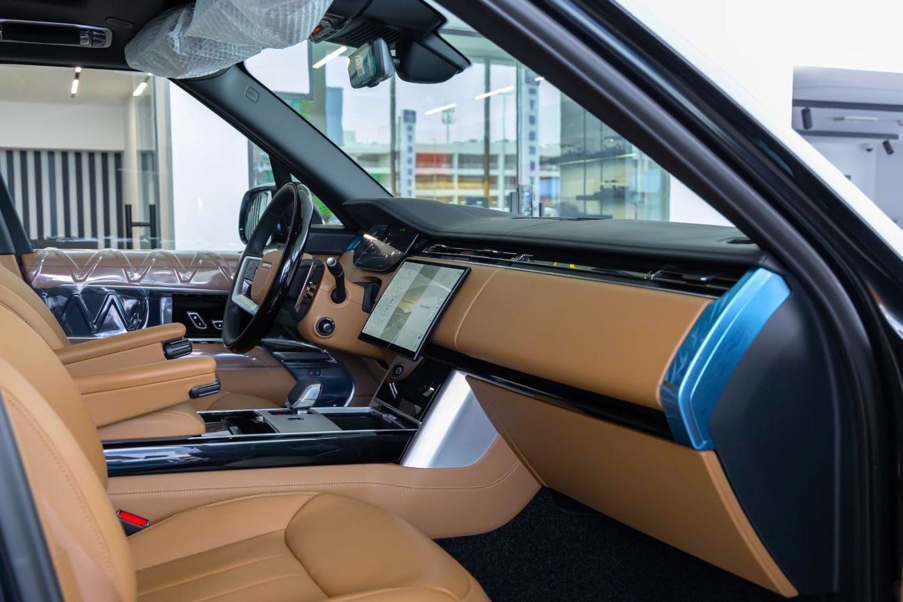 Land Rover Range Rover Range Rover Vogue Autobiography P400 | AWD | V6 | 2026 | GCC Specs
