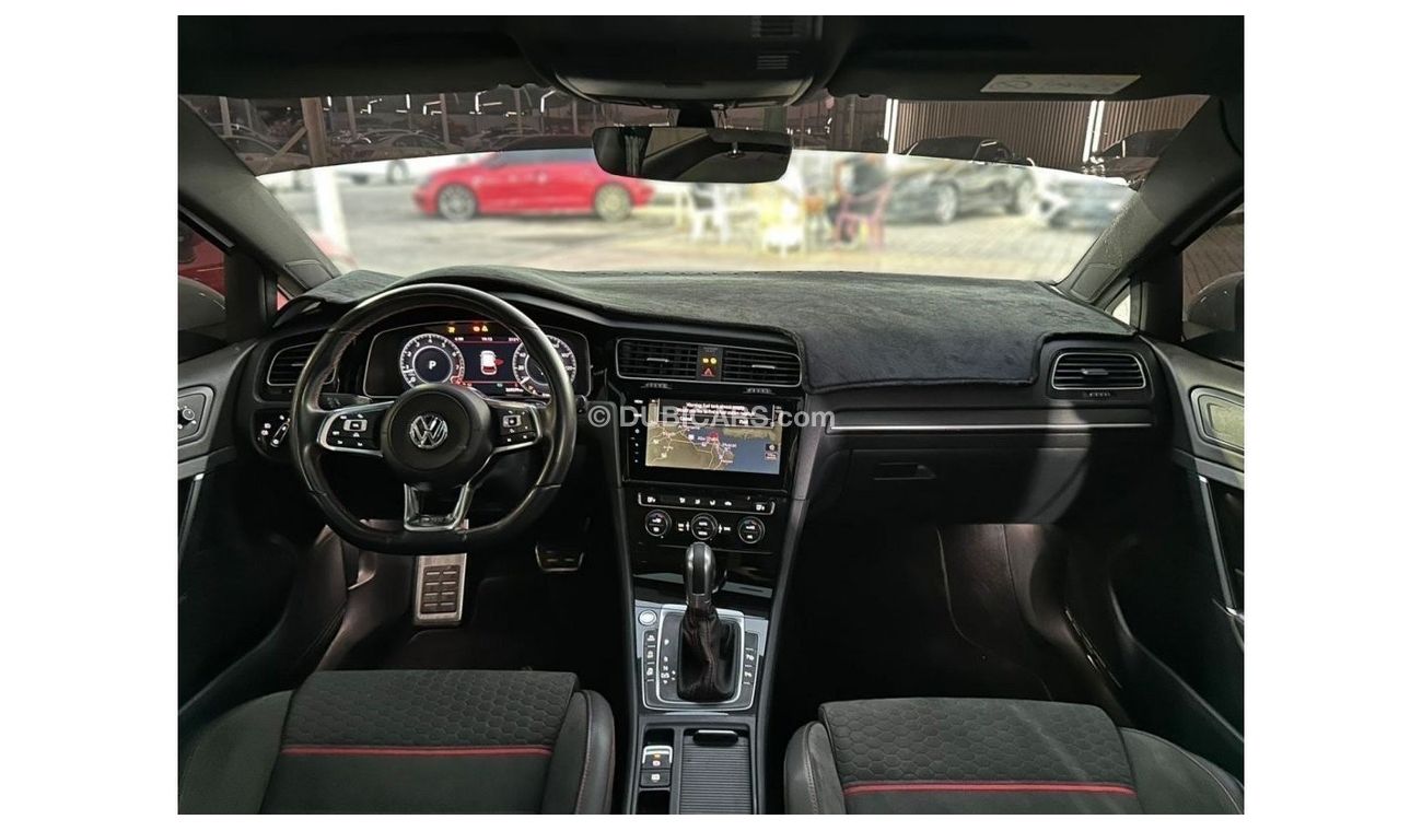 Volkswagen Golf GTI P2 فولكس فاجن قولف GTI  موديل :2018 المطلوب : 62.000 درهم  مواصفات خليجية  فل اوبشن رقم 1 ،   عد
