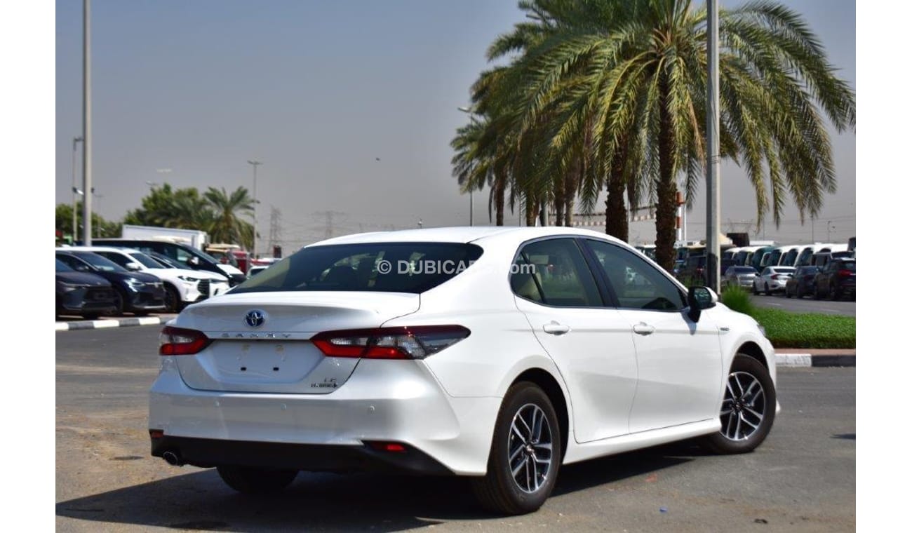 Toyota Camry LE Hybrid 2.5L E-CVT