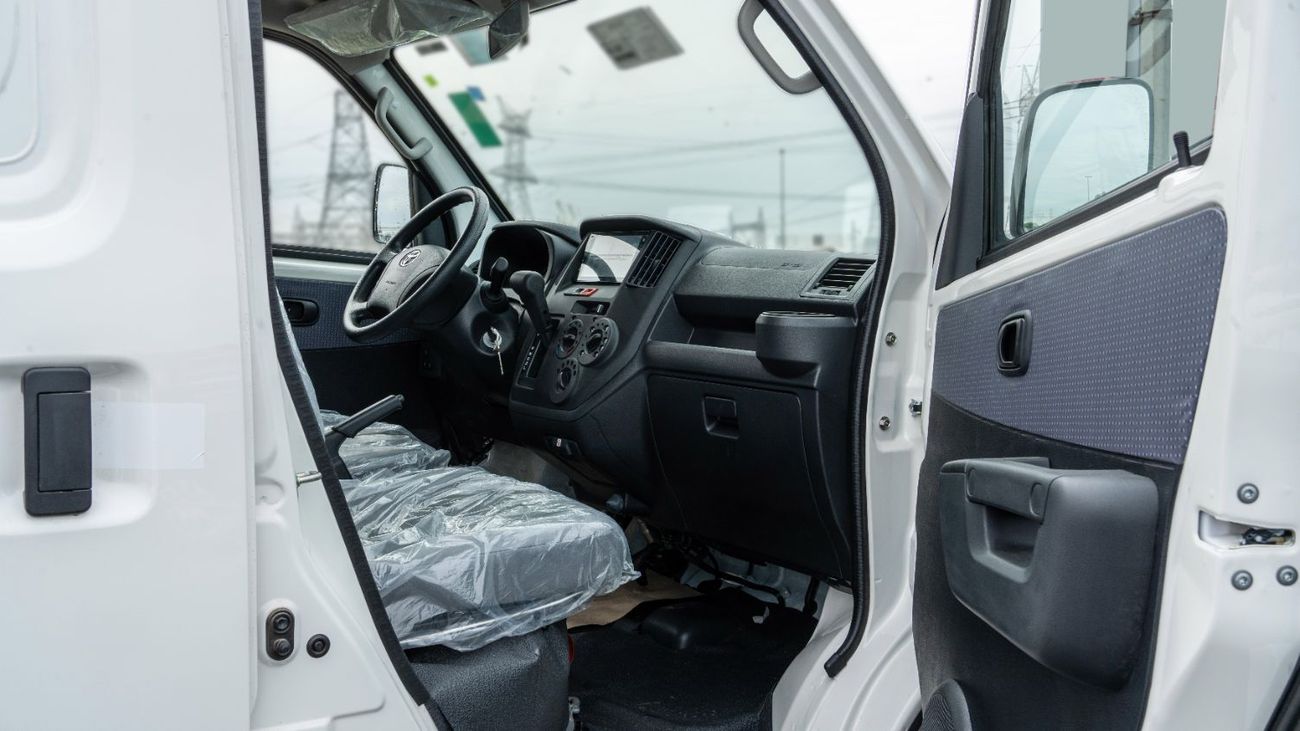 تويوتا لايت آيس 2026 Toyota LiteAce 1.5L AT Petrol (White-Black)
