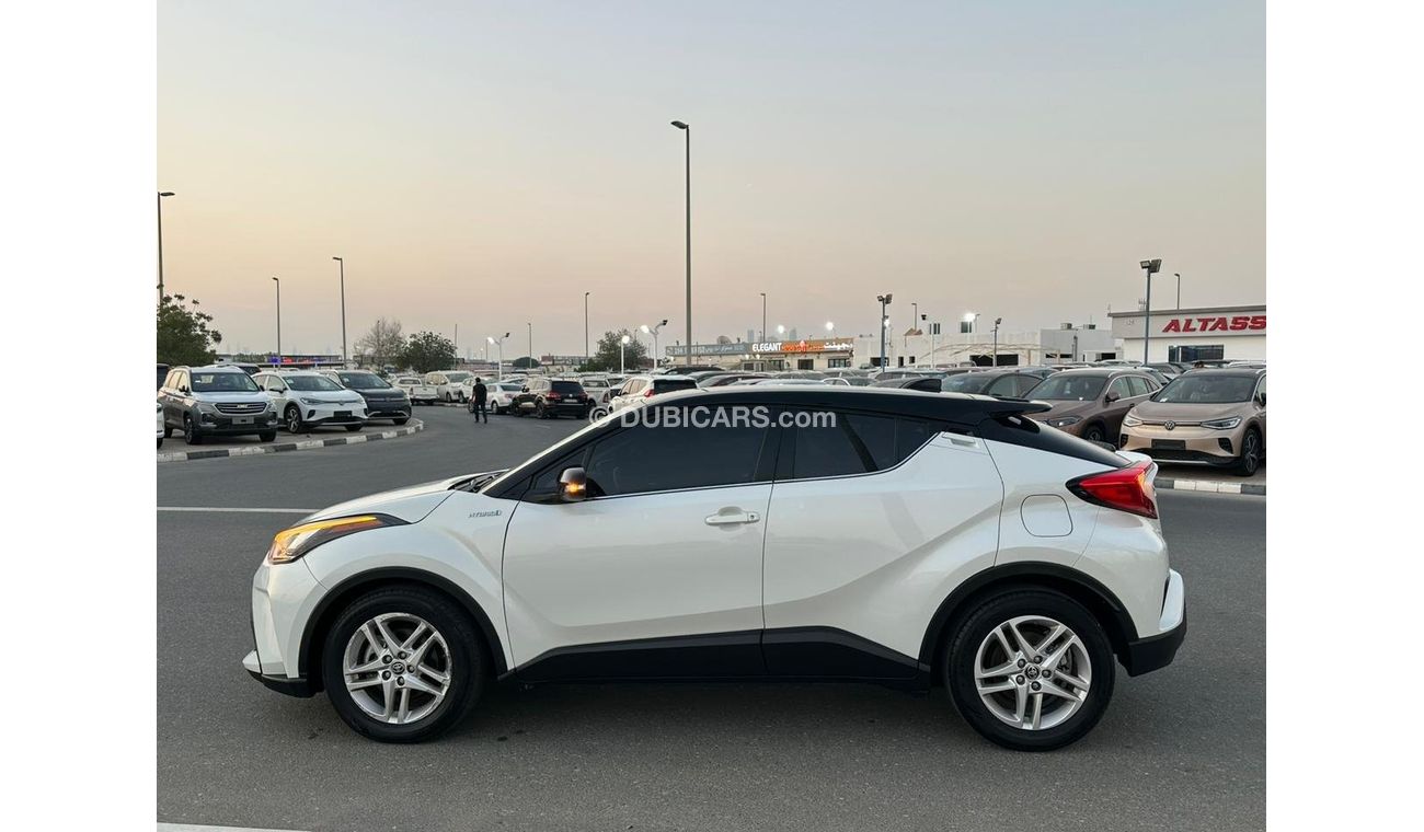 Toyota CHR Dynamic Toyota Ch-R 2021 Hybrid