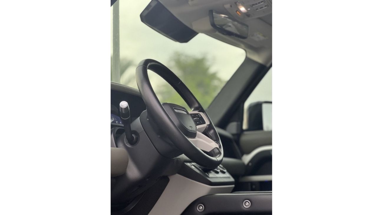 Land Rover Defender 90 X-Dynamic HSE P400