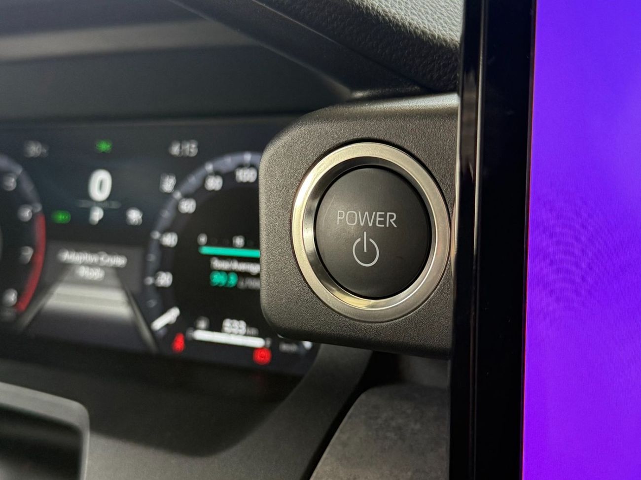 تويوتا Runner4 TRAILHUNTER 2.4 IFORCE-MAX HYBRID