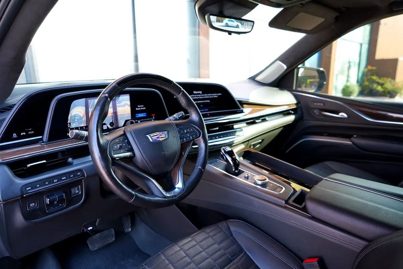 كاديلاك إسكالاد Sport Platinum 6.2L 4WD Sport Platinum | 7seaters | Excellent Condition