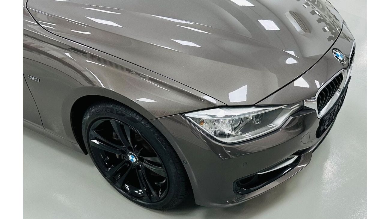 BMW 335i Sport Line GCC .. FSH .. Perfect Condition .. Full Options