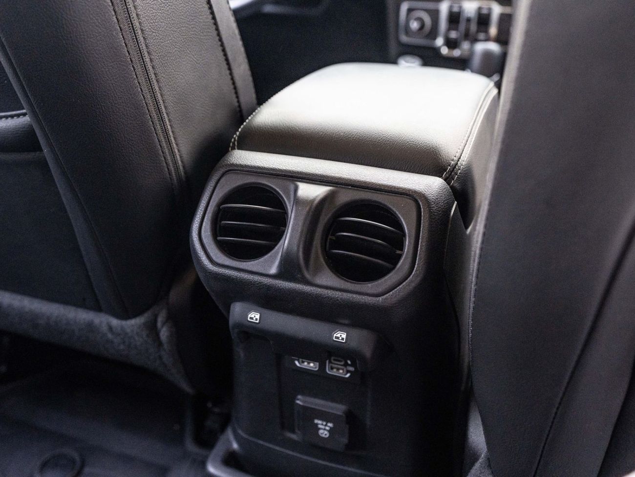 Jeep Wrangler SAHARA