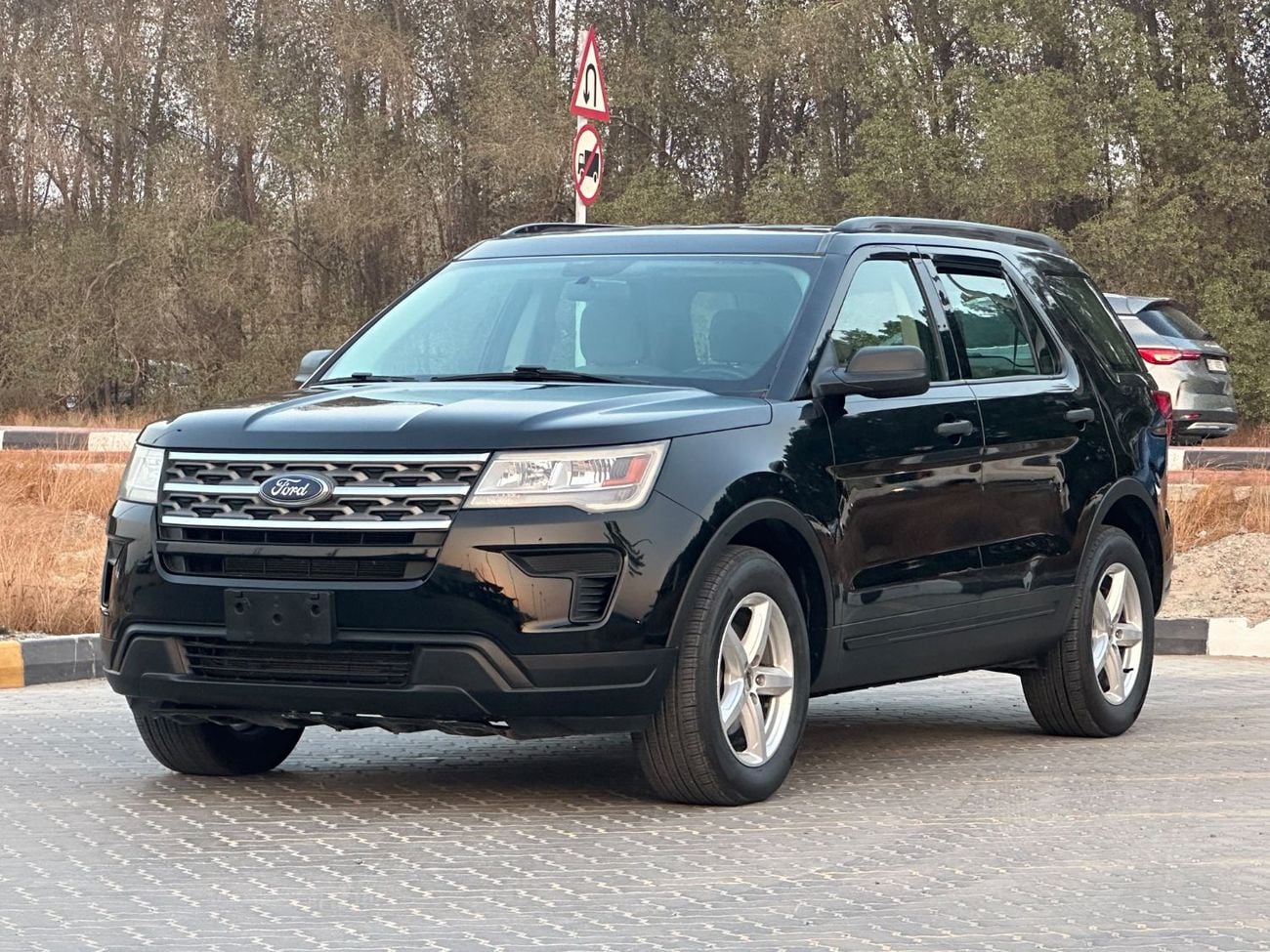Ford Explorer BASE