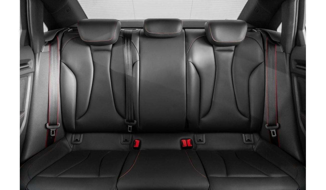 أودي RS3 TFSI quattro 2.5L (400 HP) Sedan