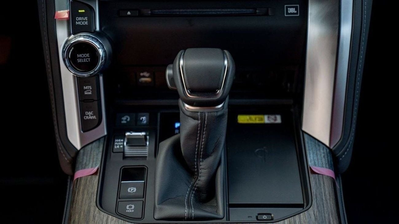 تويوتا لاند كروزر LC300 VXR 3.5P AT MY2025 – BLACK