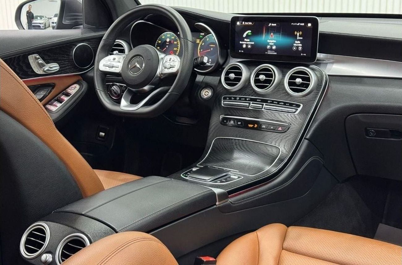 Mercedes-Benz GLC 200 Std 2.0L 2021 Mercedes Benz GLC200 AMG, 2025 Mercedes Warranty, Full Mercedes Service History, GCC