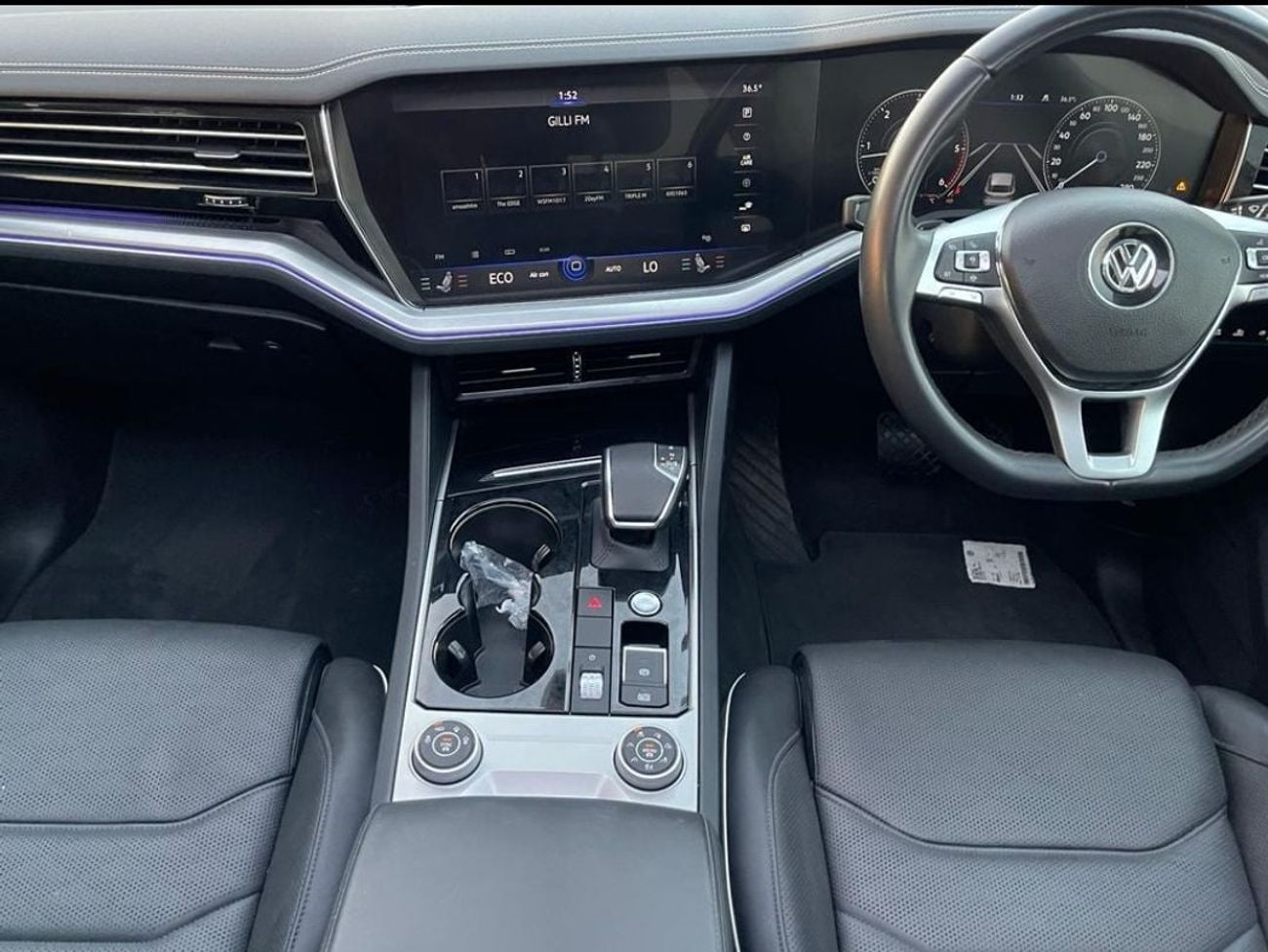 فولكس واجن طوارق Right-Hand drive V6 diesel Auto