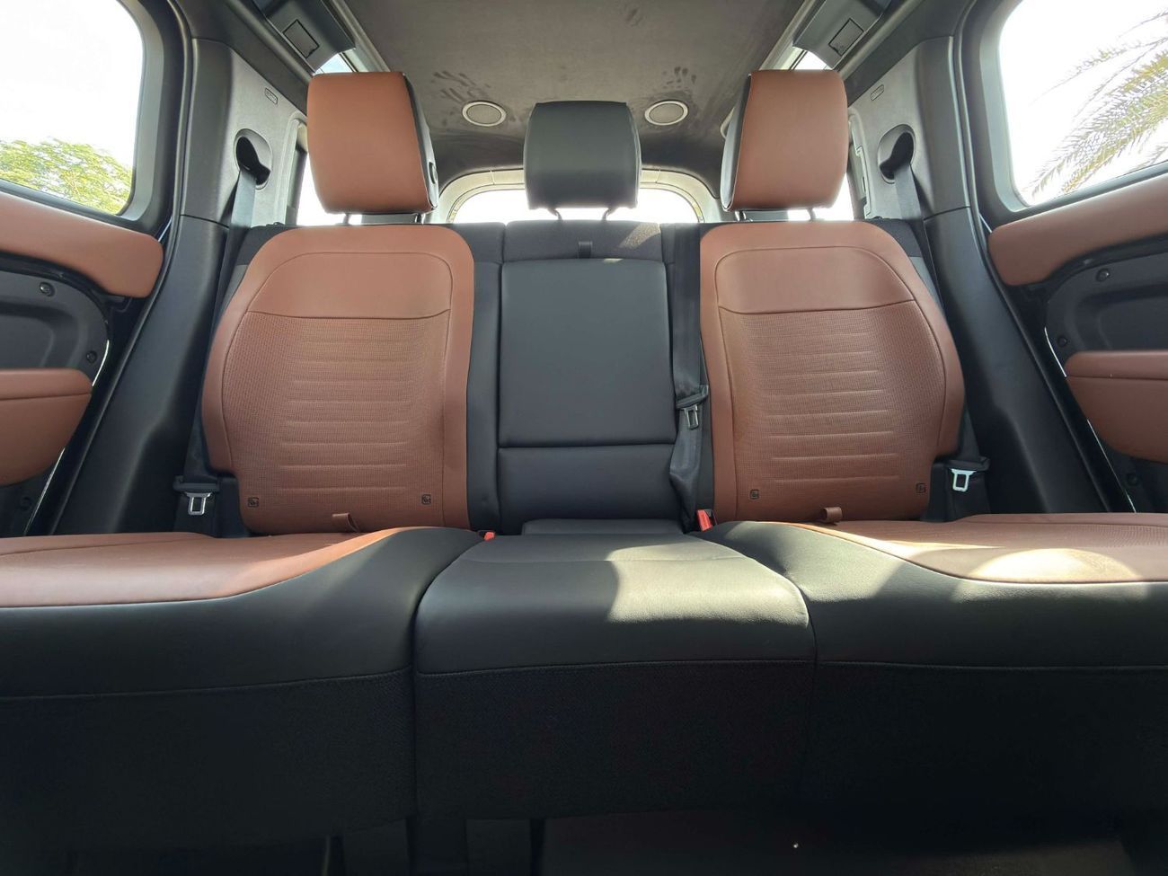 Land Rover Defender BLACK EDITION**2026**GCC SPEC UNDER WARRANTY AND SERVICE