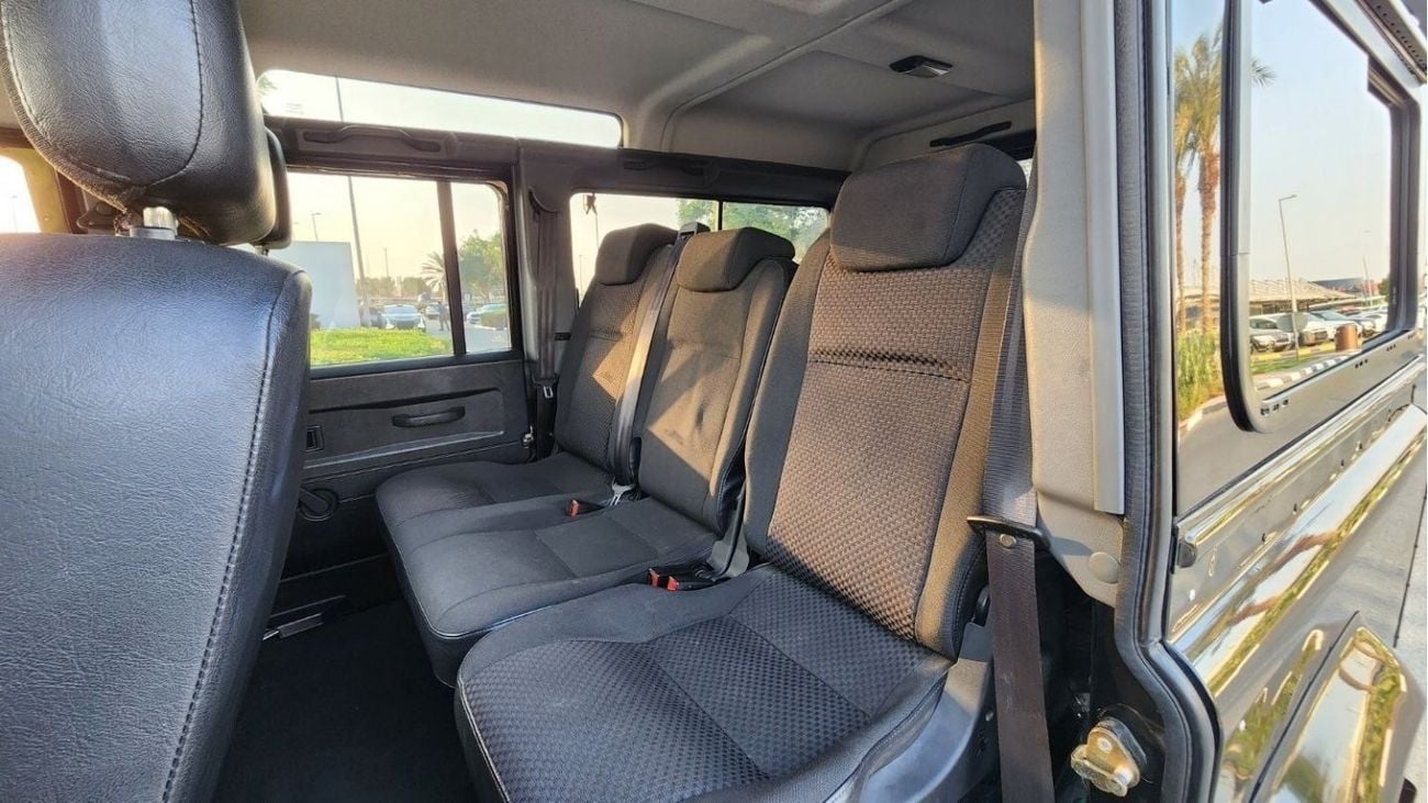 Land Rover Defender 110 | 7 Seater | GCC | Al Tayer Full Service History