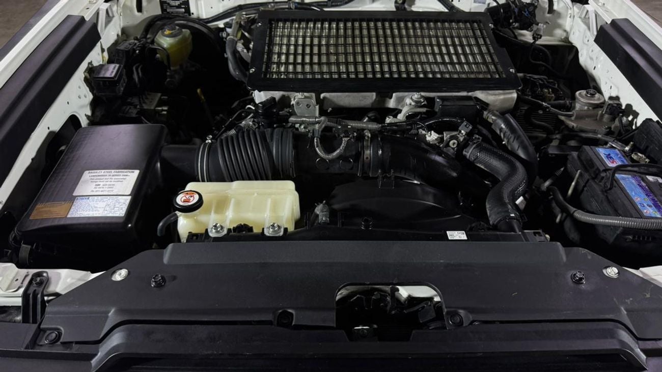 تويوتا لاند كروزر بيك آب 2024 shape ,diesel 4.5 liter ,right hand drive ,4 doors ,2019 model ,only for export available