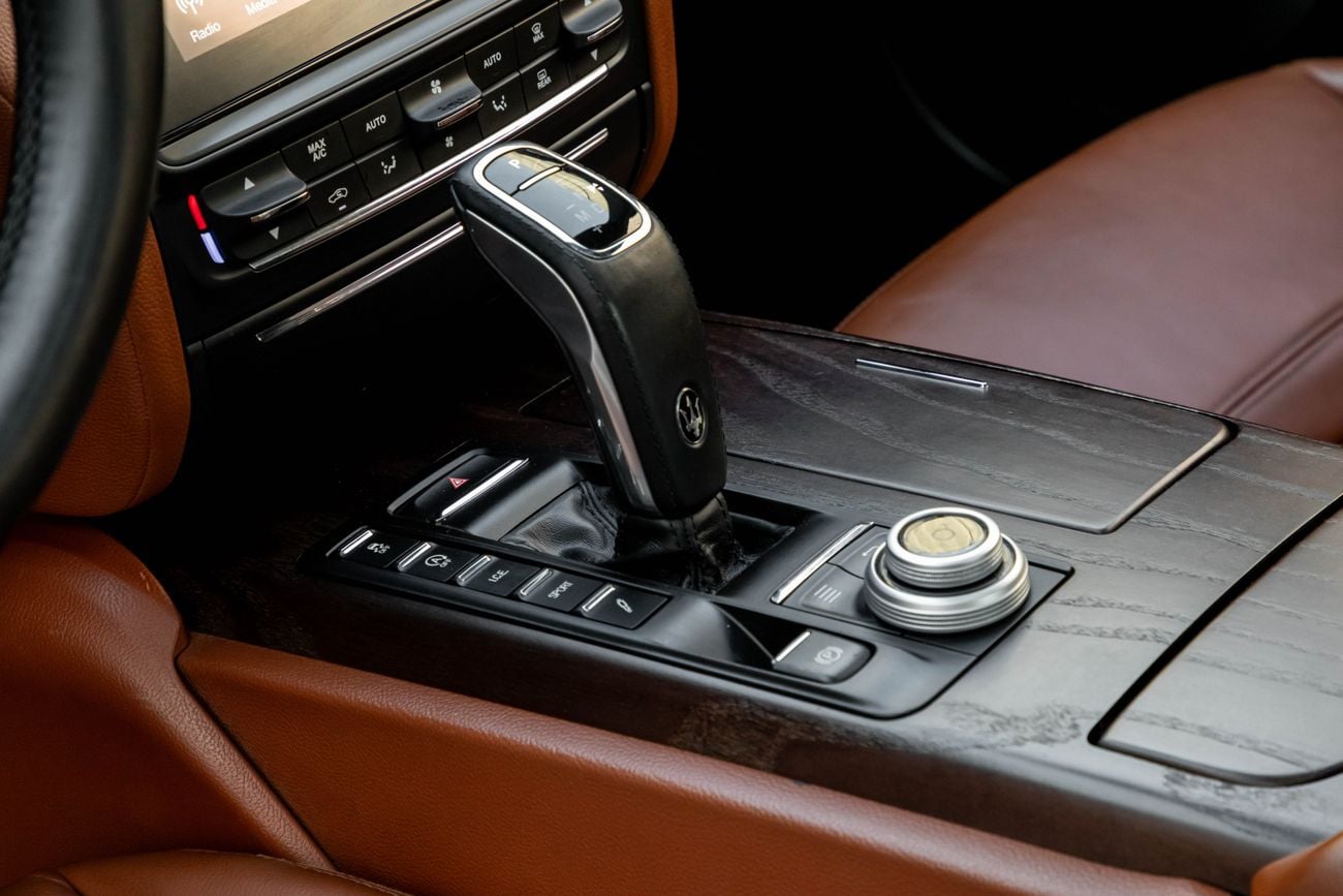 Maserati Quattroporte  Quattroporte | 2,350 P.M | 0% Downpayment | Warranty!