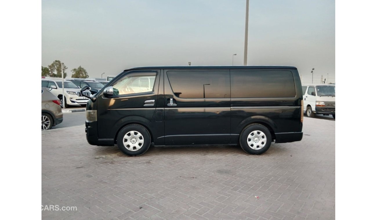 تويوتا هاياس TOYOTA HIACE VAN RIGHT HAND DRIVE (PM1622)