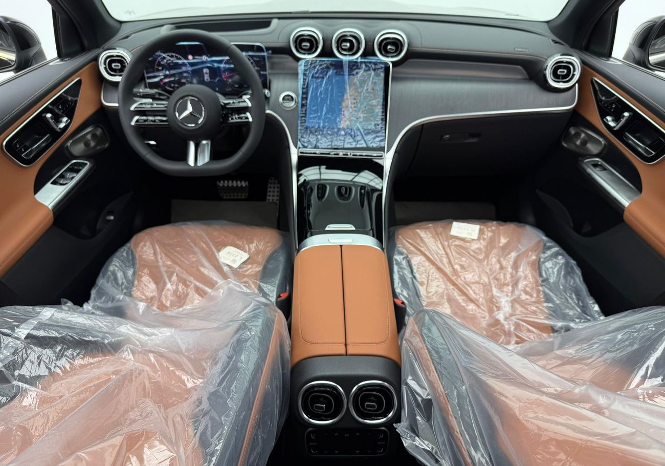 مرسيدس بنز GLC 200 4Matic *Brand New* 2025 Mercedes Benz GLC 200 AMG 4MATIC Premium Plus, 5 Years Mercedes Warranty, GC