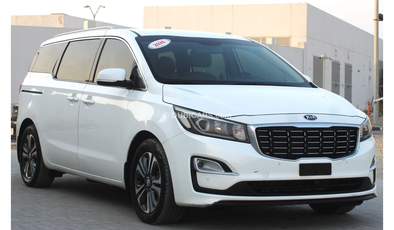 كيا كارنيفال LX كيا جراند كرنفال 2020 خليجي ميد ابشن بحالة ممتازة