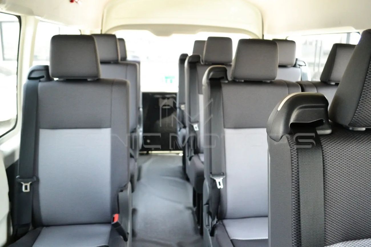تويوتا هاياس 3.5L PETROL MANUAL HIGH ROOF 13- SEATER PASSENGER