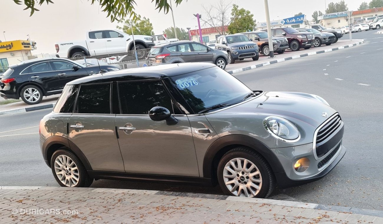 Mini Cooper 4 Doors 2016 Full Service History GCC Perfect Condition