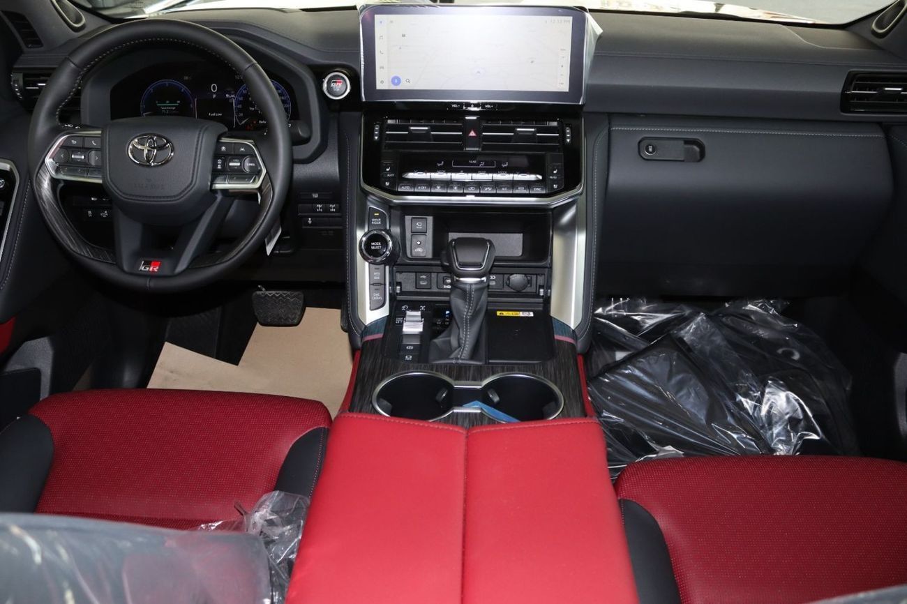 تويوتا لاند كروزر 2025 LAND CRUISER GR SPORT 300 3,3 TWIN TURBO DIESEL**التصدير فقط خارج الخليج **EXPORT ONLY
