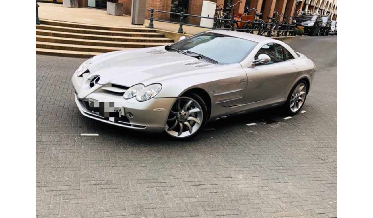 Mercedes-Benz SLR