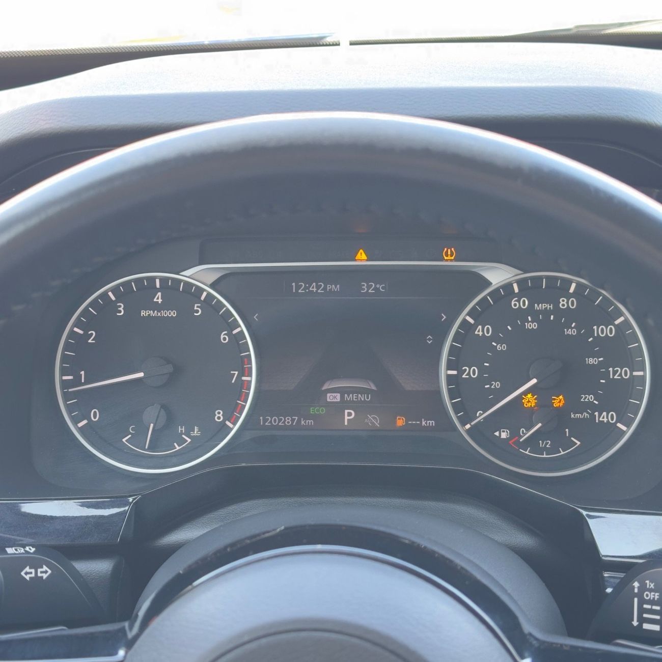 نيسان باثفايندر SV 3.5L AWD (7 Seater)