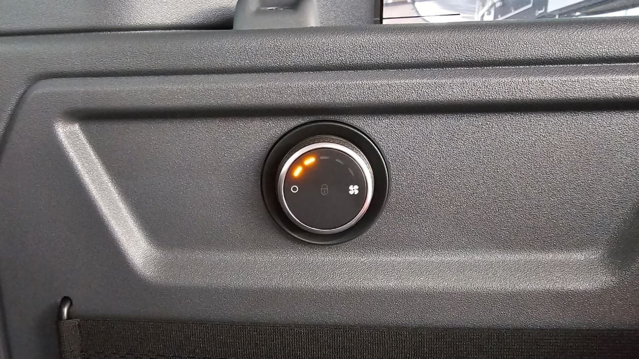 Land Rover Defender 2026 Land Rover Defender P400 HSE – White | Like New | GCC Specs