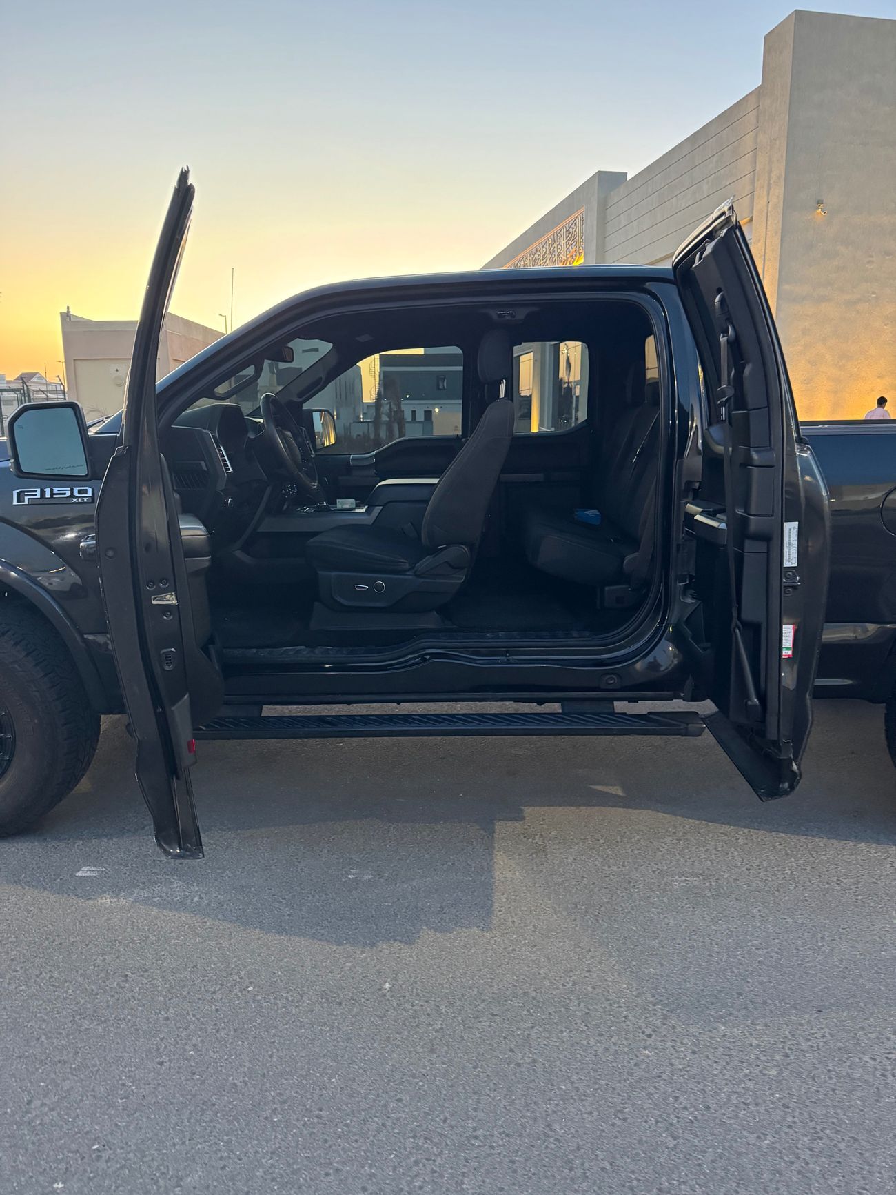 Ford F 150 XLT 5.0L (385 HP) Double Cab Utility