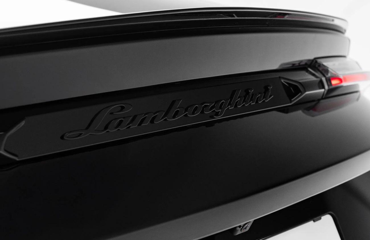 لامبورغيني اوروس 4.0L V8 Twin-Turbocharged Engine