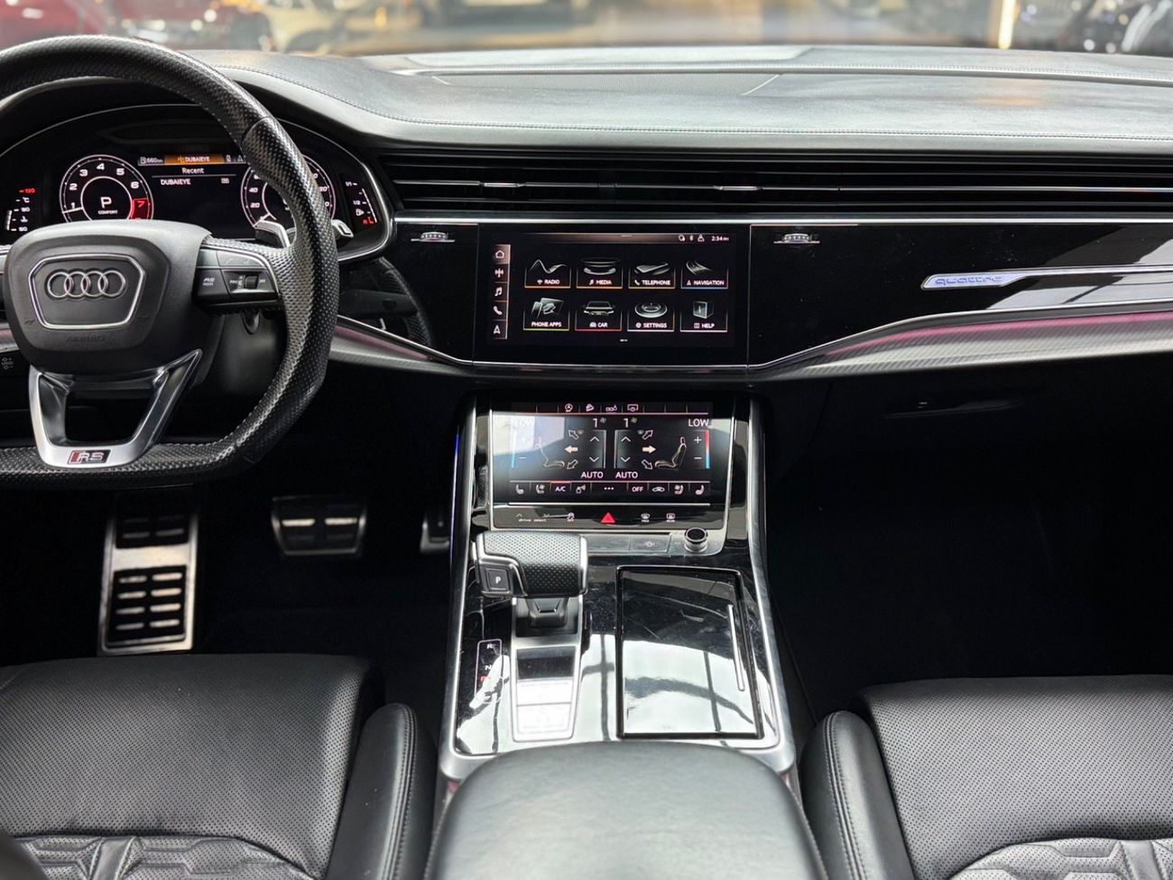 Audi RS Q8 quattro 4.0L