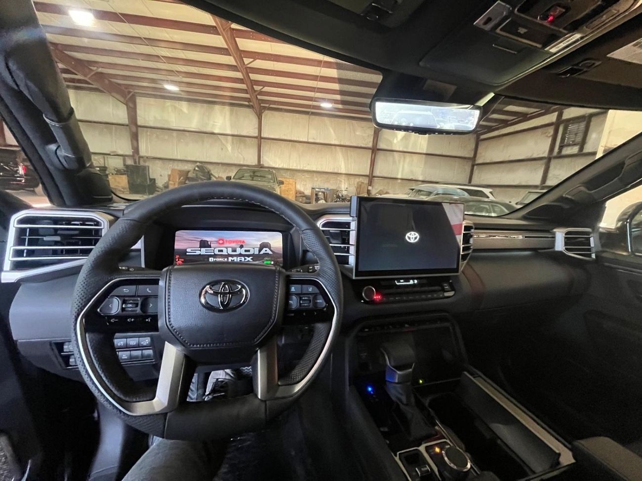 Toyota Sequoia CAPSTONE 3.4 L HYBRID