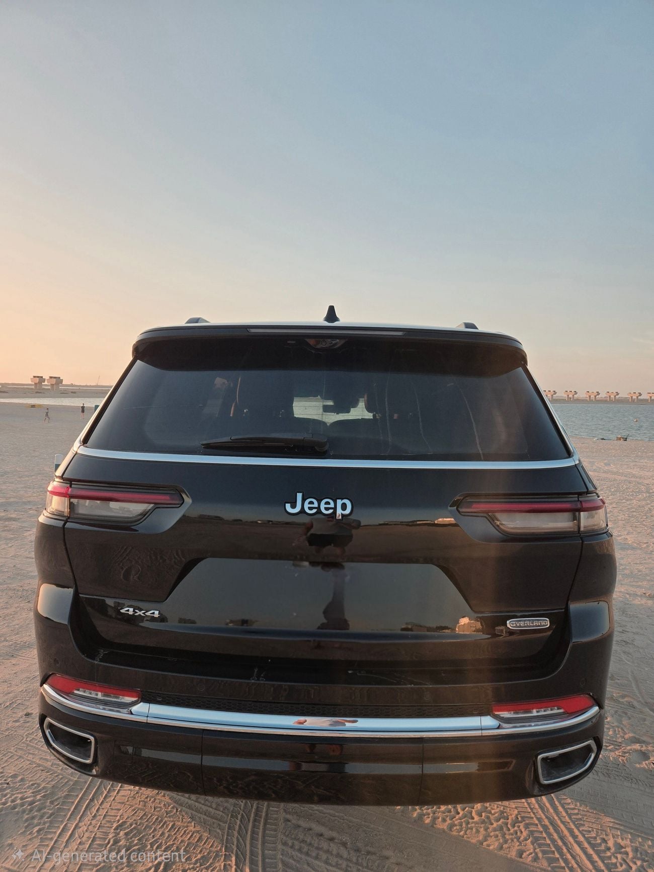 جيب جراند شيروكي Overland 7-Seater | Luxury SUV | No Accidents | Full Option