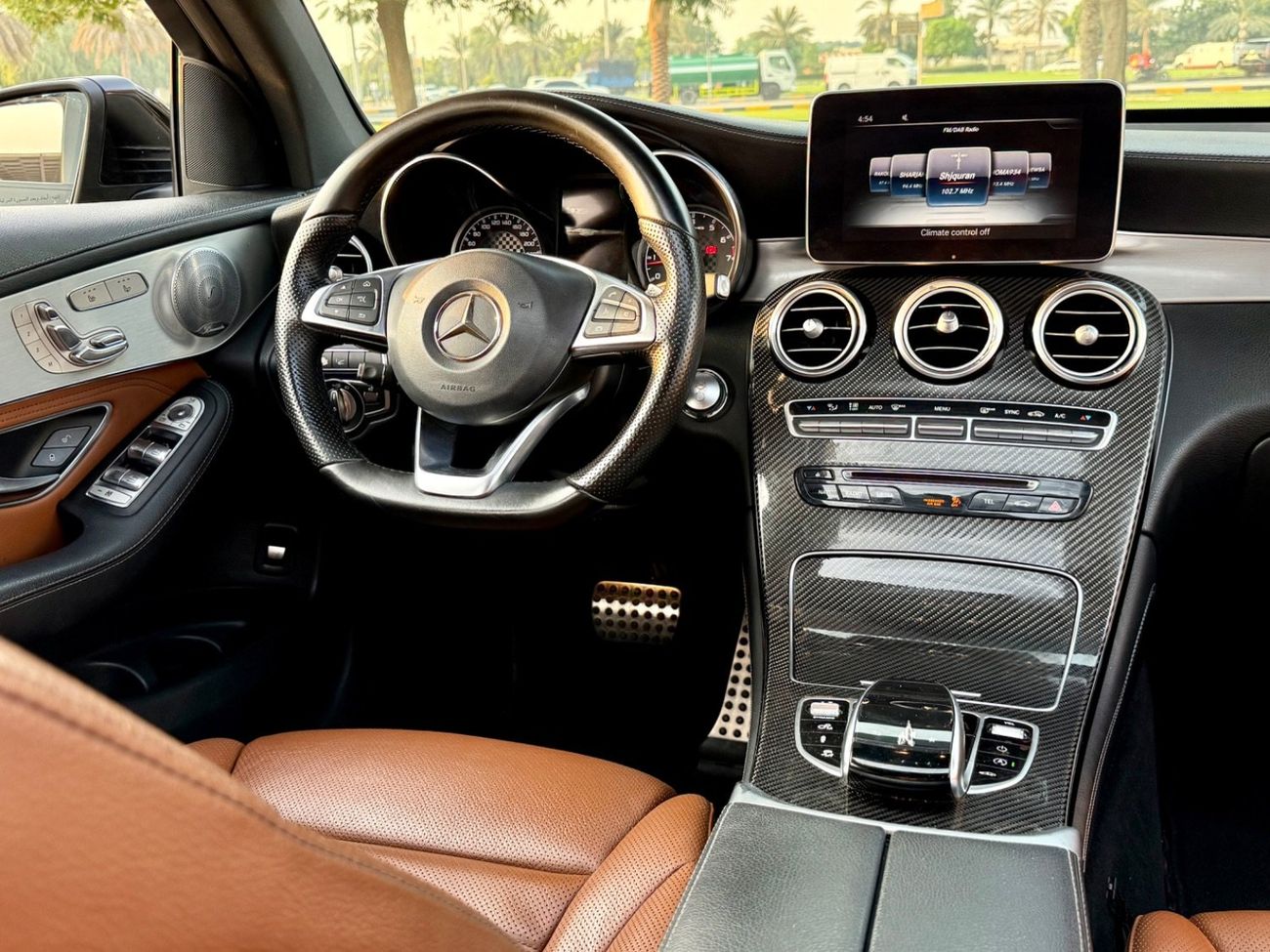 مرسيدس بنز GLC 43 MERCEDES GLC43 COUPE MODEL 2018 GCC SPACE FULL OPTION