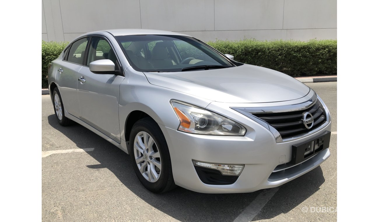 Nissan Altima LOW MILEAGE NISSAN ALTIMA S 2015 ONLY 622X60 UNLIMITED KM WARRANTY...