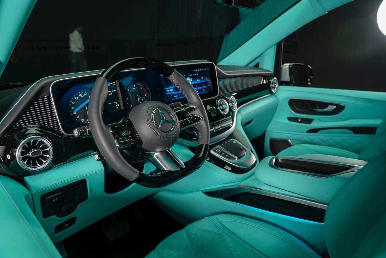 مرسيدس بنز فيتو Two-Tone Exterior | Turquoise Luxury Interior | Captain Seats | Starlight Roof | 360° Camera