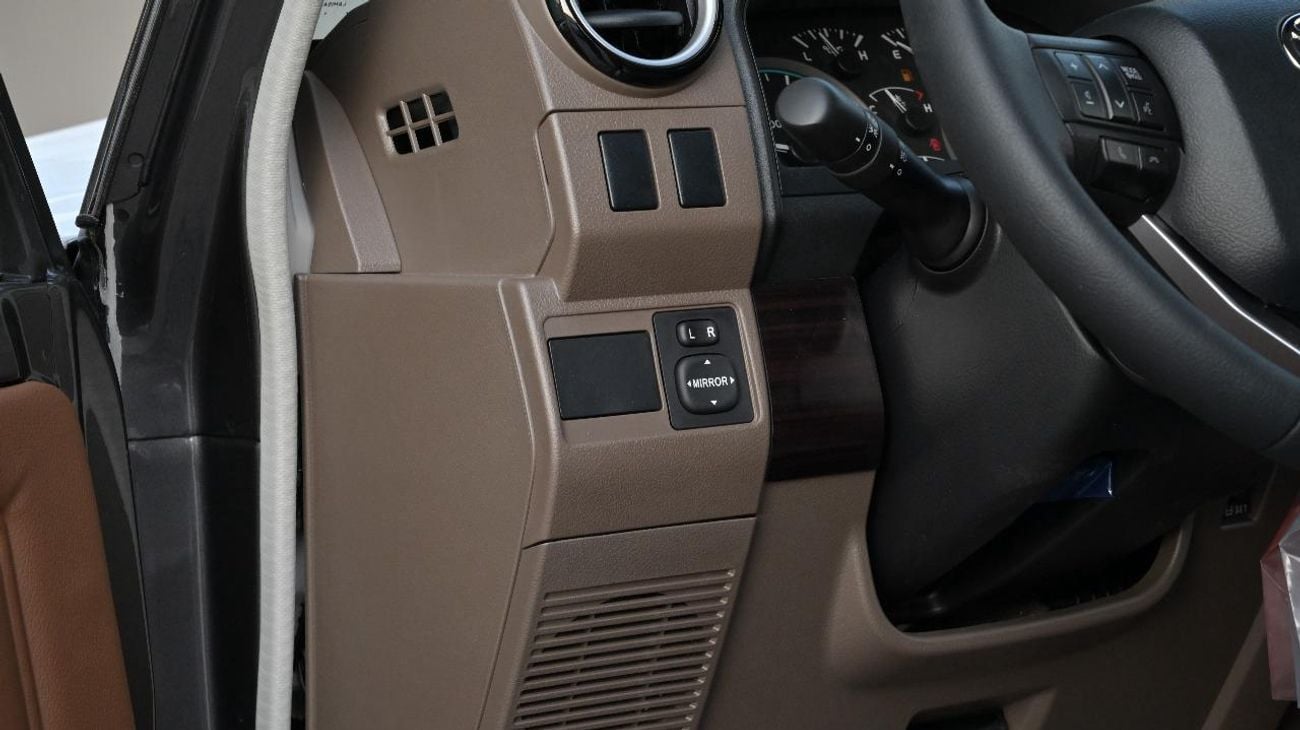 تويوتا لاند كروزر 70 Toyota hard top LC76 4.0 AT 2025 mid option