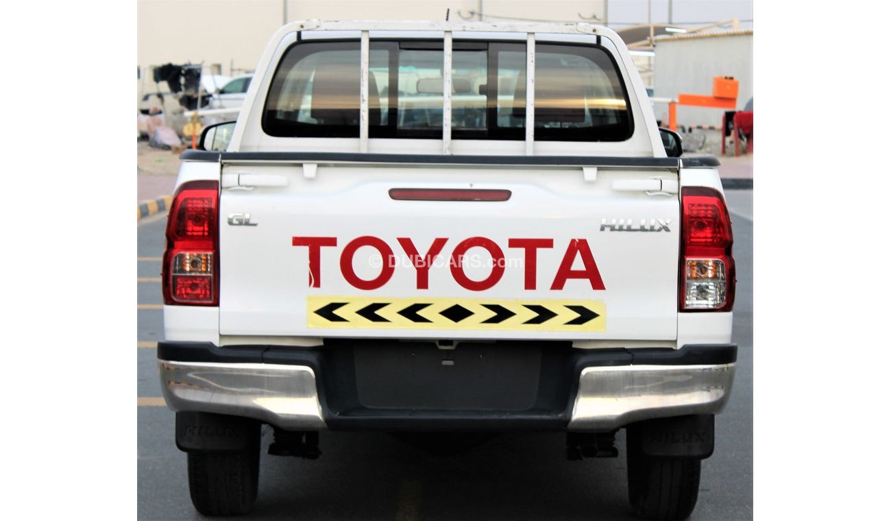 Toyota Hilux Toyota Hilux 2016 GCC double cabin, full automatic, in excellent condition, without accidents, very 