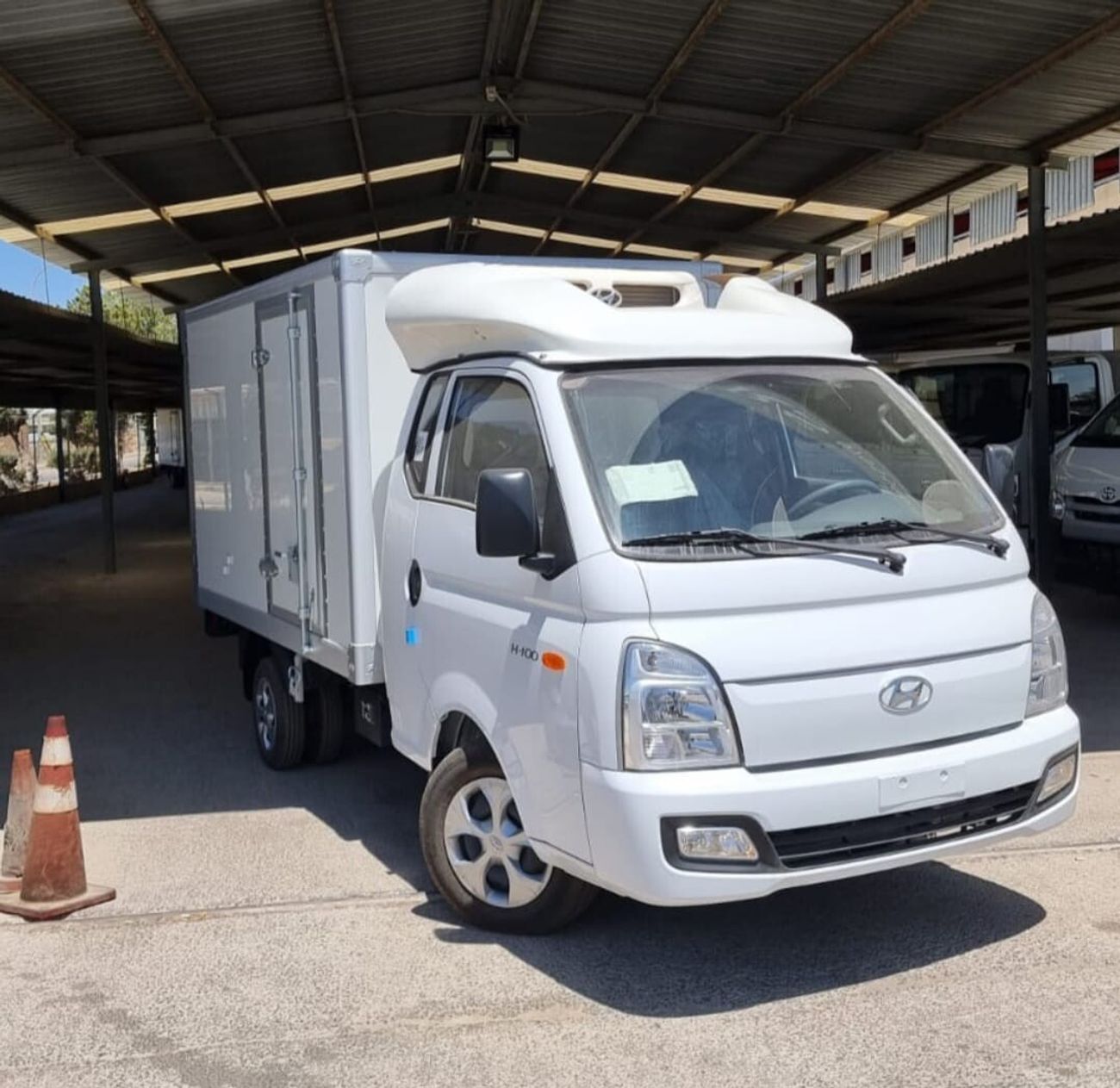 Hyundai H 100 Super Extra long - Reefer truck frigo