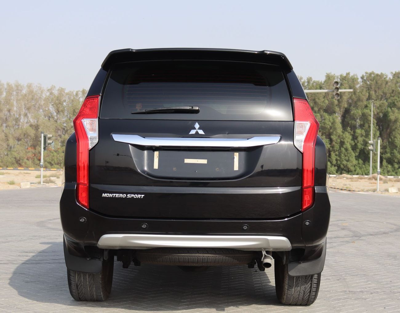 Mitsubishi Montero Sport A 2019 Mitsubishi Montero Sport Gulf model in excellent condition with no accidents, mileage of 112,