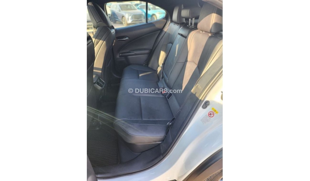 لكزس UX 250h lexus UX250 Hybrid 2019 model f sport