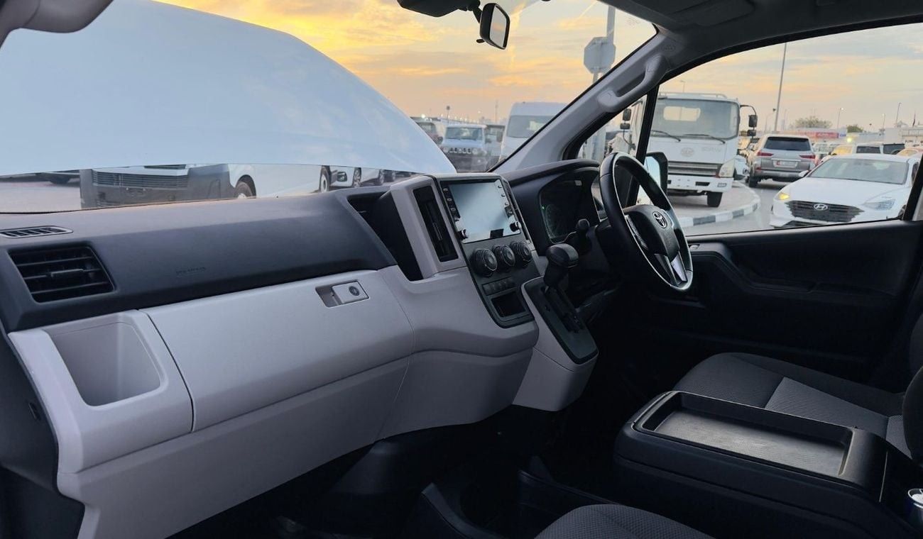 تويوتا هاياس PREMIUM CONDITION | 2.8L DIESEL ENGINE | REAR VIEW CAMERA | RHD