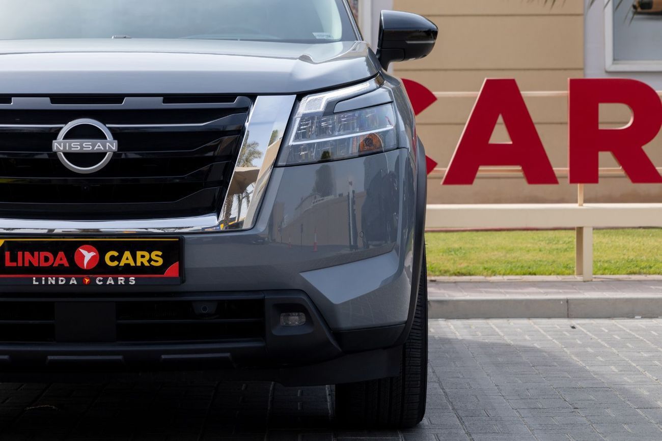 Nissan Pathfinder SV 3.5L AWD (7 Seater)