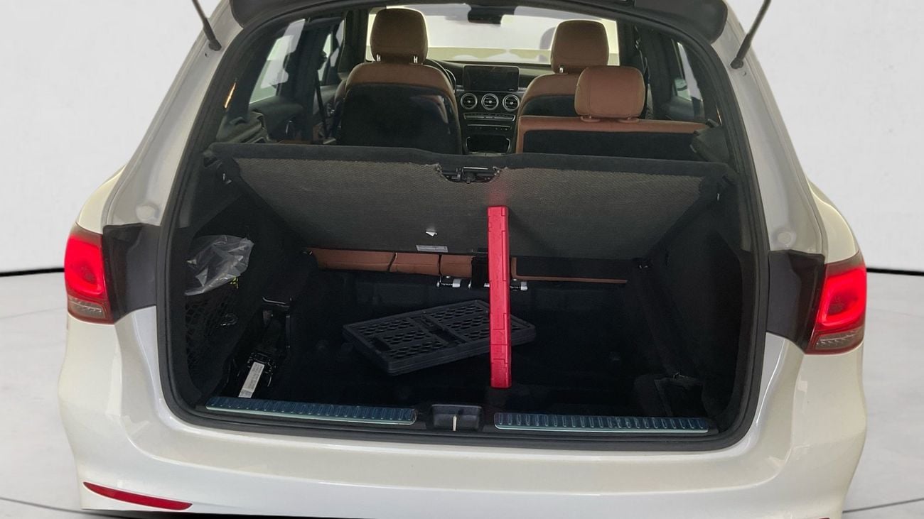 مرسيدس بنز GLC 200 2.0 MHEV GLC 200 4MPREMIUM PLUS AUTO | شامل الضمان | 0 ﺪﻔﻋﺓ ﺃﻮﻟﻯ