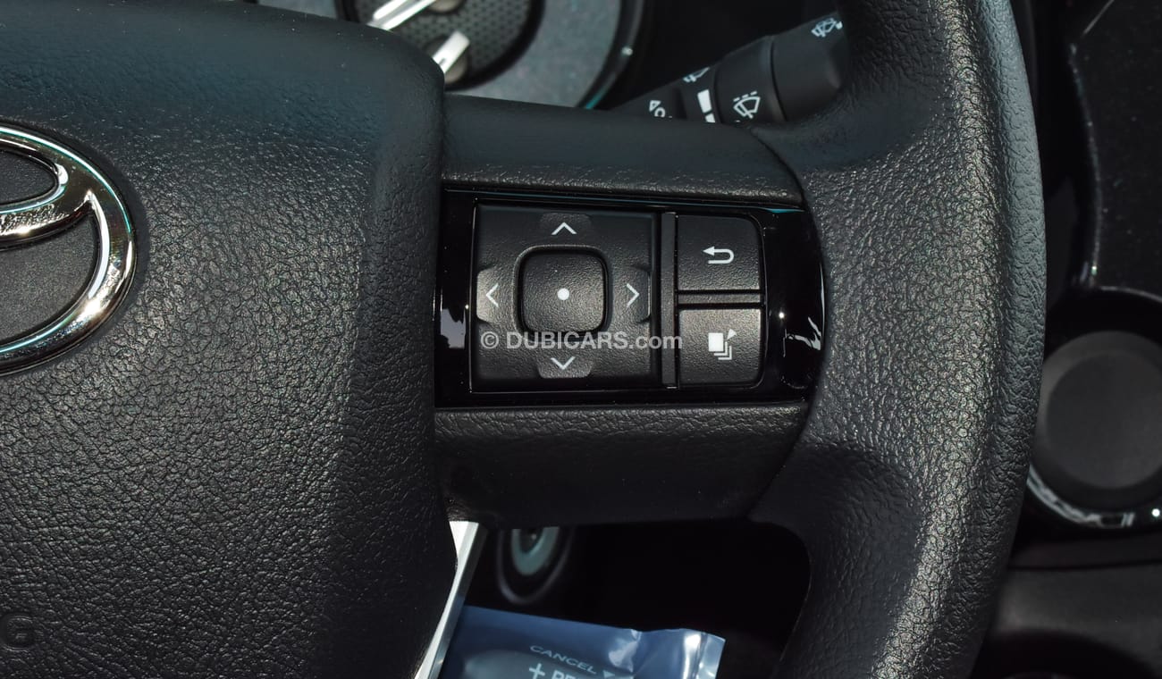 Toyota Hilux SR5 2.7 Petrol A/T 4WD