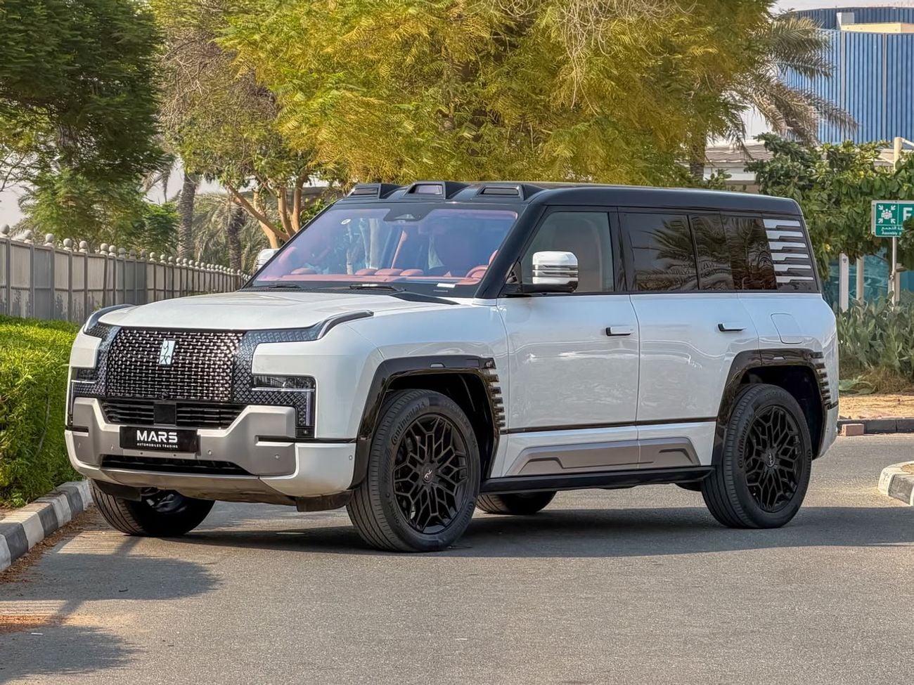 Yangwang U8 STANDARD USED 2024 YANGWANG U8 EREV | 2.0L 1,180 HP | 60000 KM | WARRANTY&SERVICE