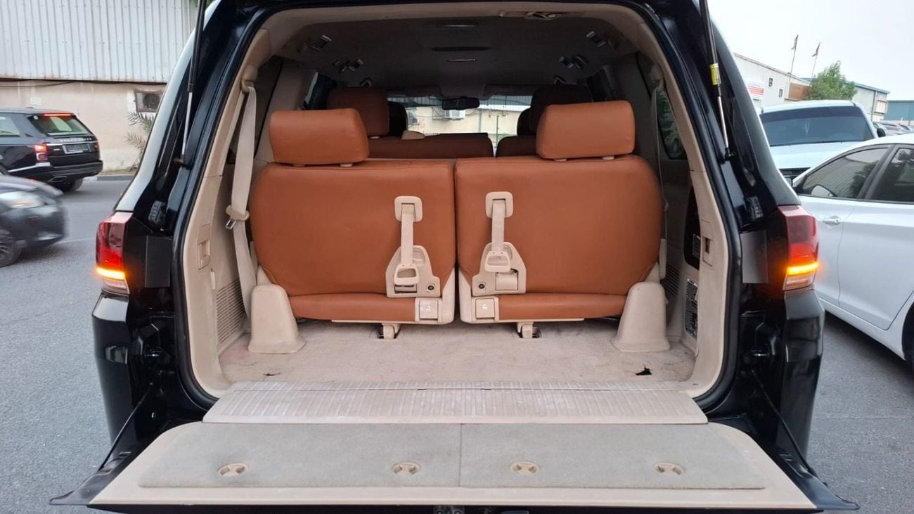 تويوتا لاند كروزر GXR 4.0L (271 HP) 4WD