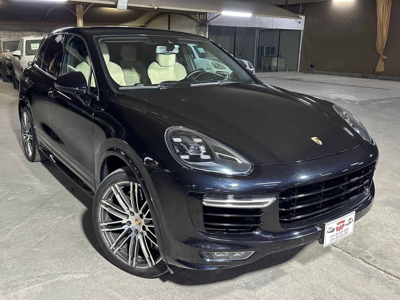 Porsche Cayenne TURBO S | CABRON INTERIOR PACKAGE | PORSCHE SPORTS EXHAUST SYSTEM | SUNROOF