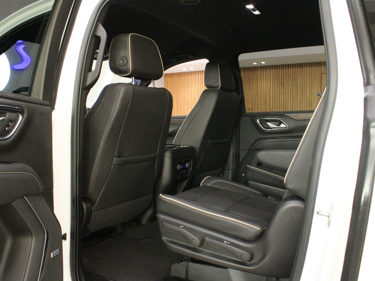 Chevrolet Suburban Premier 5.3L | VIP SEATS